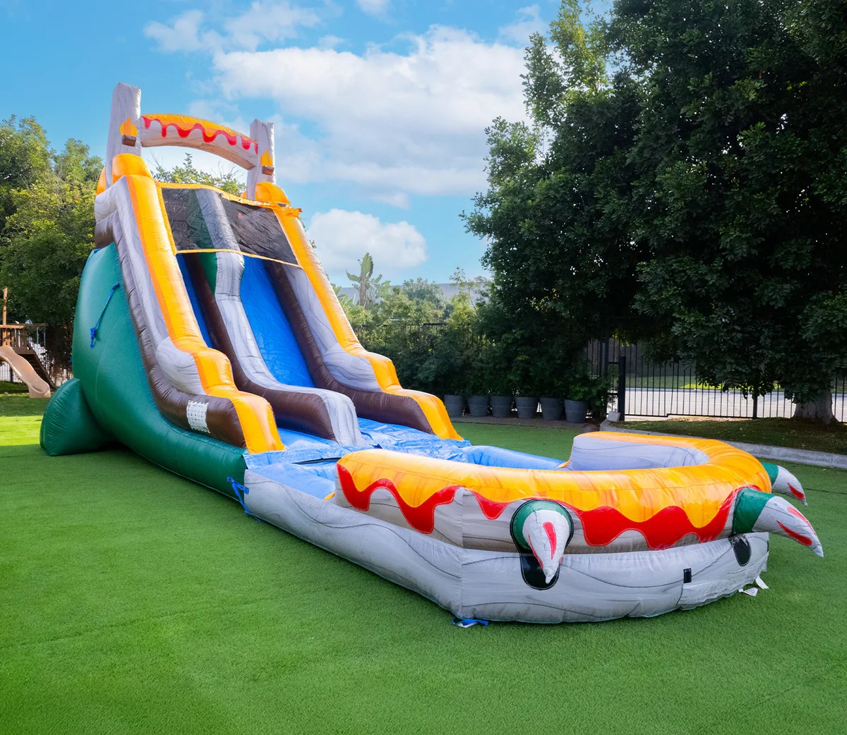 18 ft T-Rex Water Slide & Detachable Pool